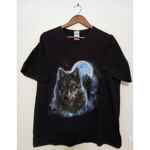 VTG GREY WOLF & MOON Port & Company Tee Shirt Native American Wolf Spirit SZ L